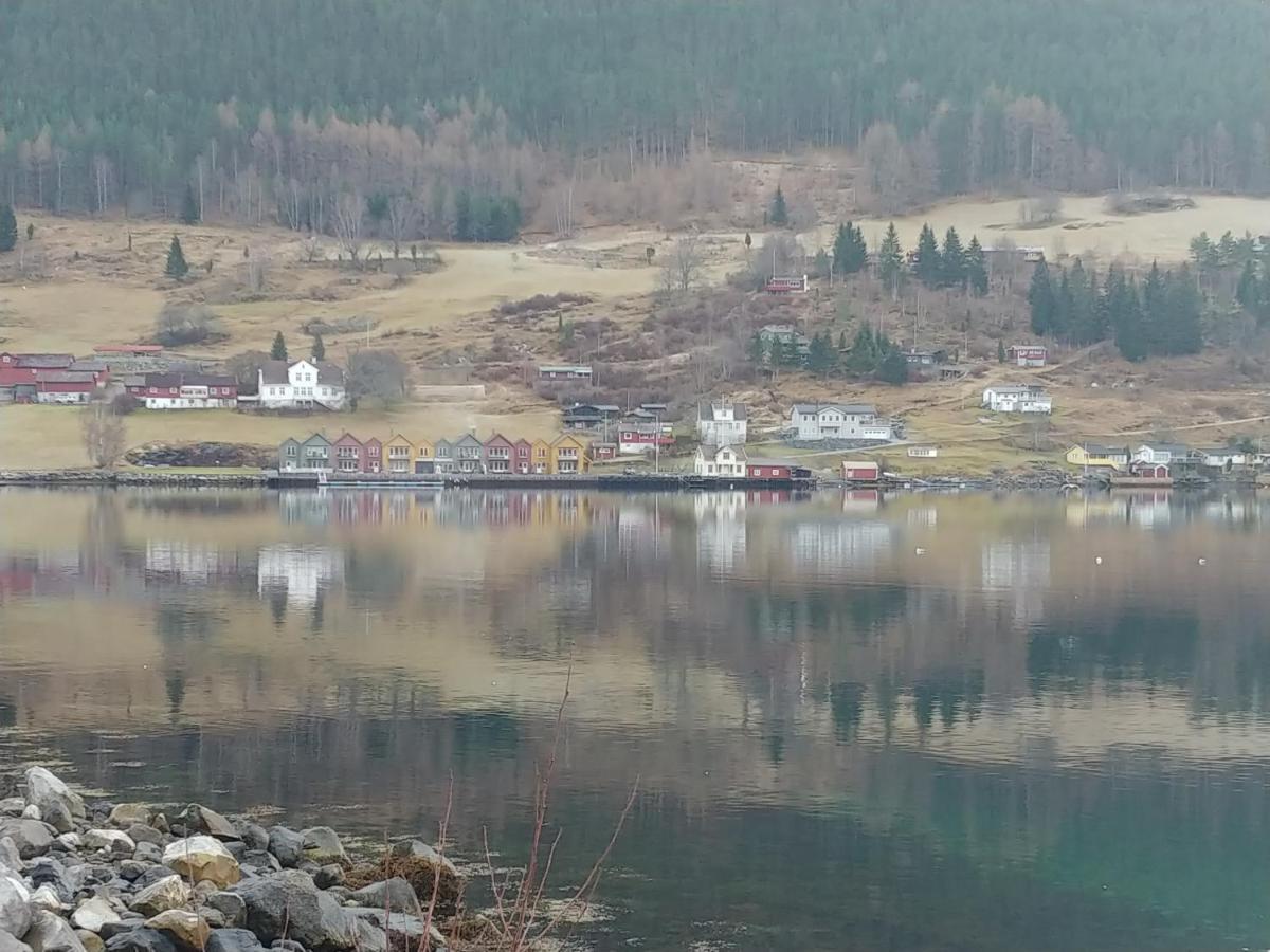 Nedre Amla Fjord Apartment Kaupanger Dış mekan fotoğraf